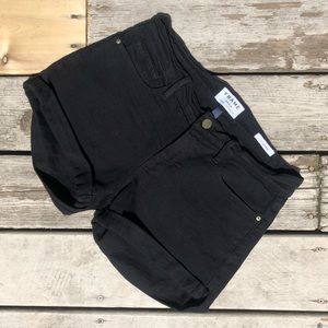 Frame “Le Cutoff Short” denim shorts